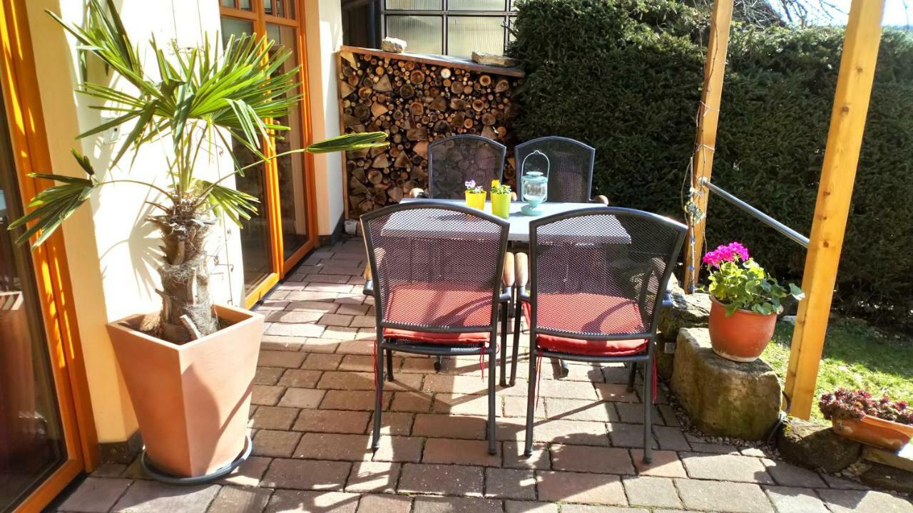 Apartment Mit Gartenblick Eckersdorf Ngoại thất bức ảnh